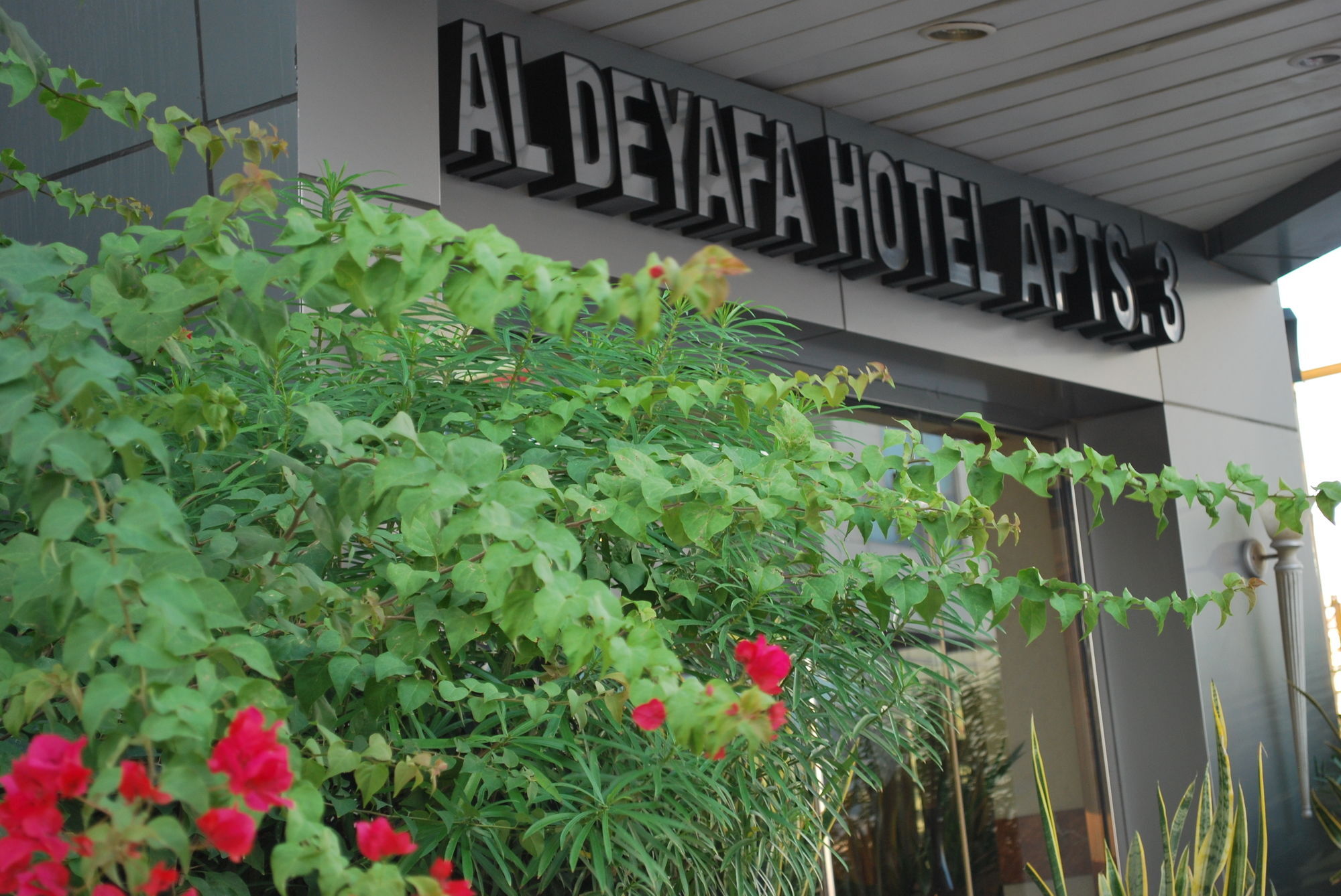 Al Deyafa Hotel Apartments Dubai Buitenkant foto